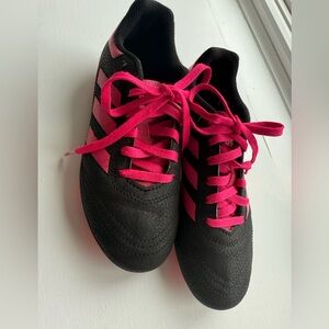 Adidas goletto soccer cleats size 2